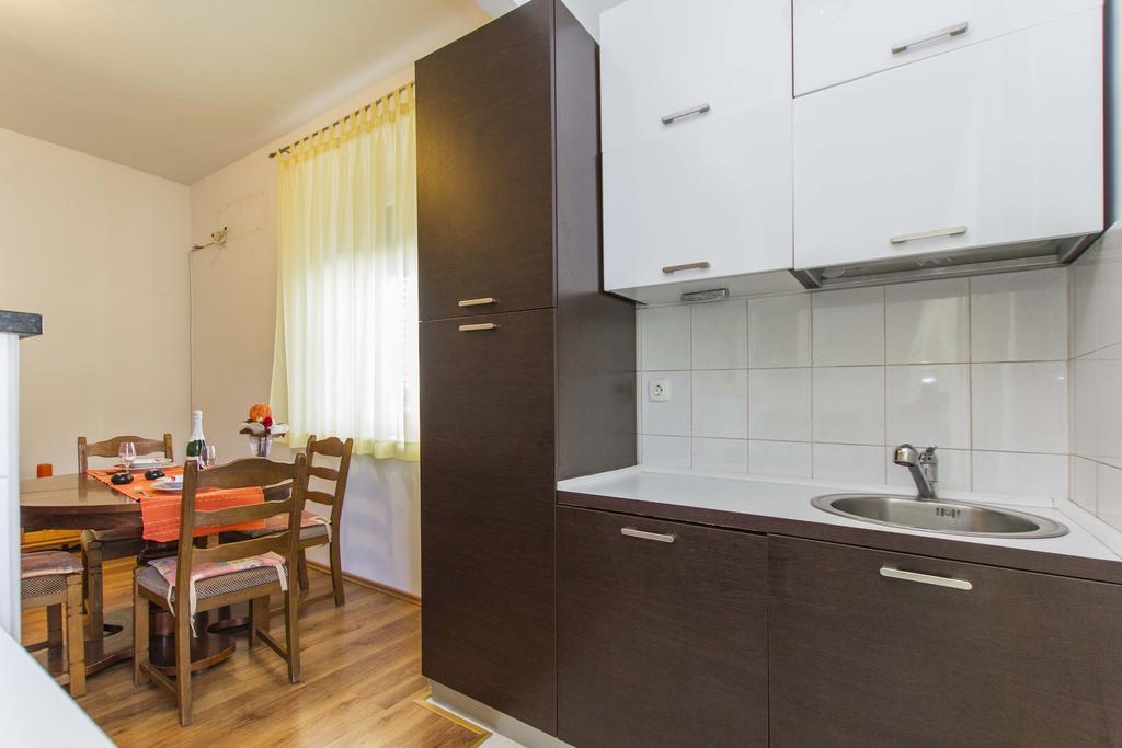 Apartment Amber Koromačno Cameră foto
